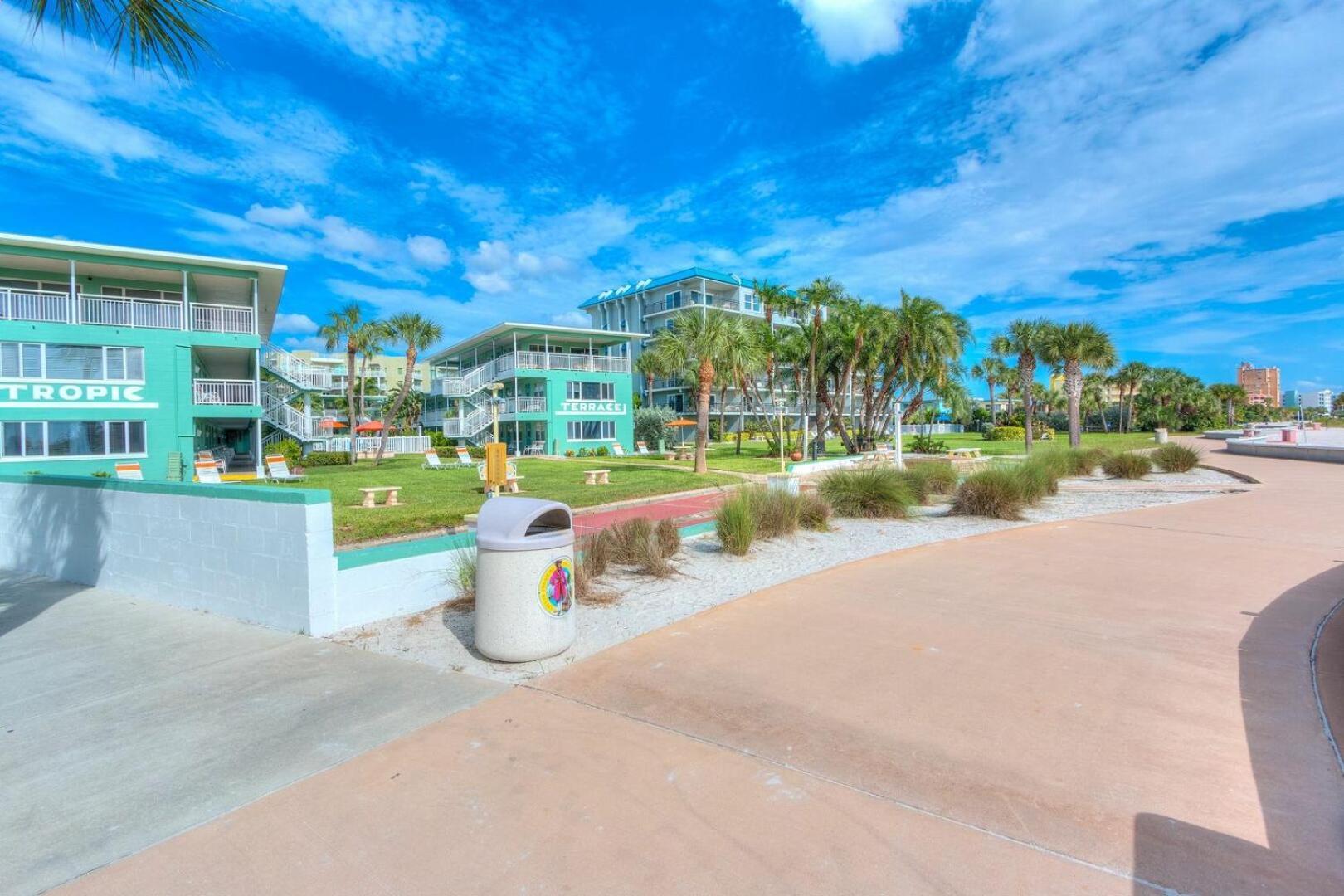 Hotel Tropic Terrace à St. Pete Beach Extérieur photo