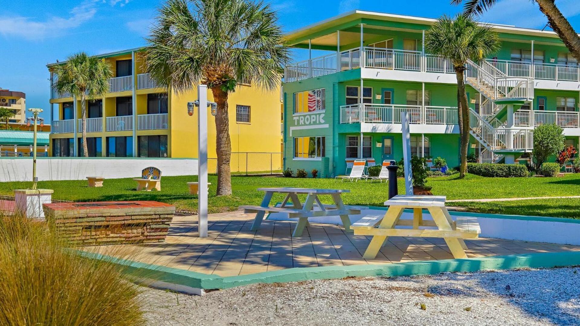 Hotel Tropic Terrace à St. Pete Beach Extérieur photo